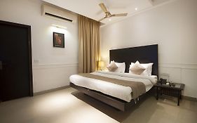 Airport Hotel De Aura Delhi Airport